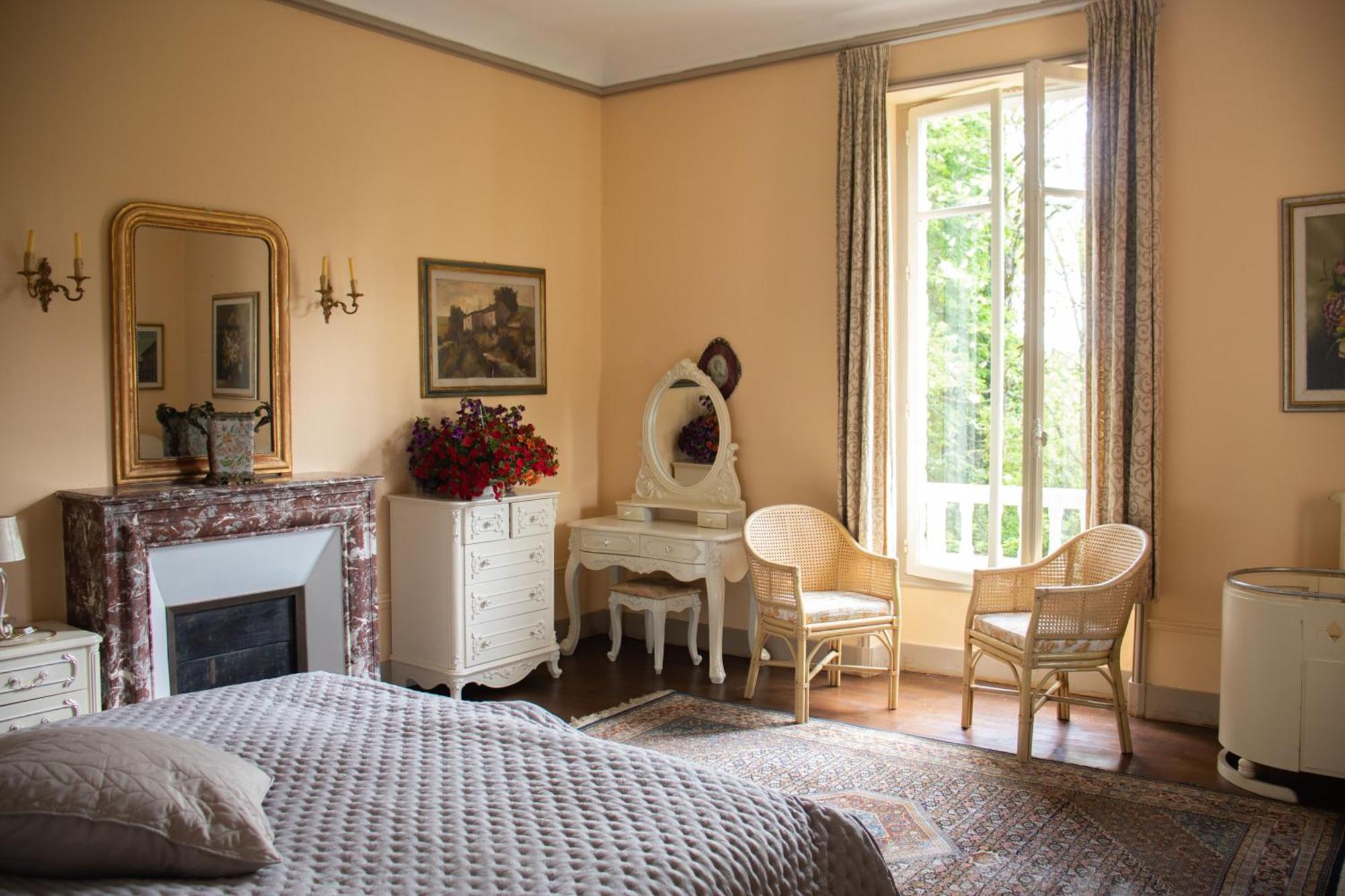 Le Pavillon De St Agnan Hotell Hautefort Exteriör bild