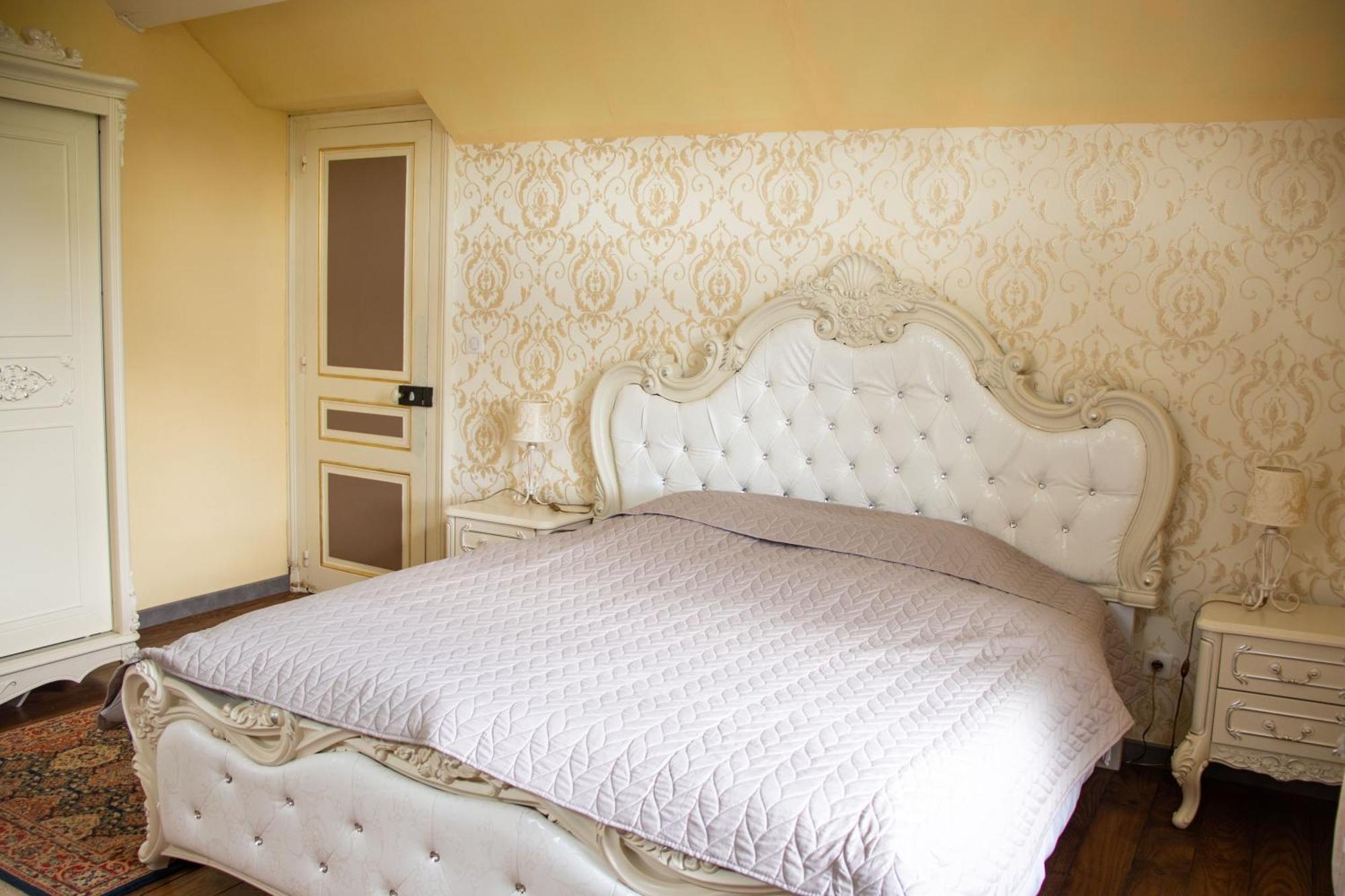 Le Pavillon De St Agnan Hotell Hautefort Exteriör bild
